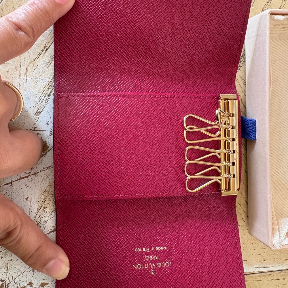 Louis Vuitton Dark Brown Monogram Key Holder - Picture 4 of 10